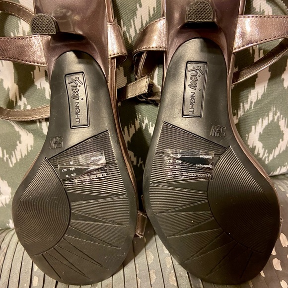 Formal/prom shoes - Picture 3 of 4